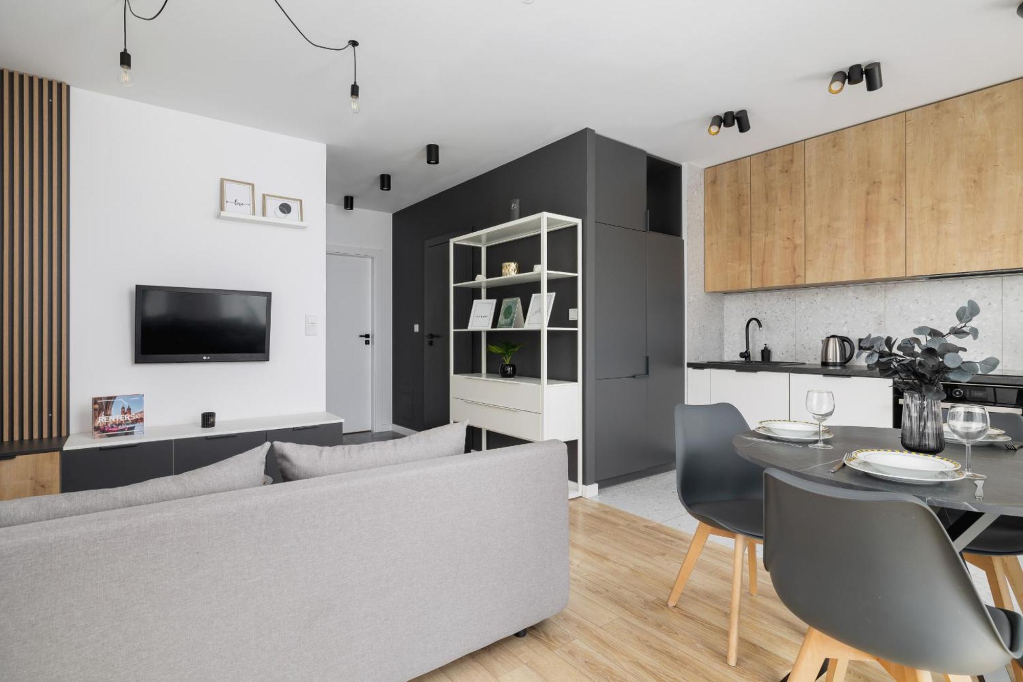 Elegant Apartment In Cracow With Balcony, Parking And Desk By Noclegi Renters Краков Экстерьер фото